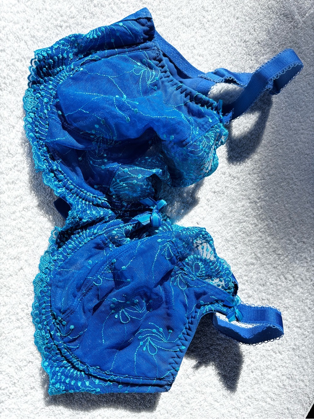 Fit Fully Yours bright blue and aqua lace underwire bra - 34G